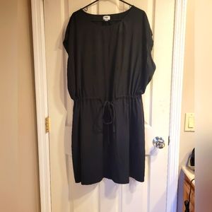 Old Navy 4x ahort sleeve dress with drawstring waist. Black.